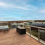 Basecamp Tiny House Eco-resort IJmuiden
