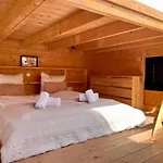 Basecamp Tiny House Eco-resort Parco vacanze IJmuiden