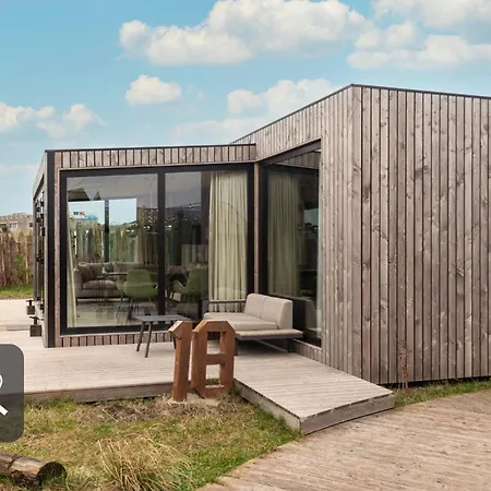 Basecamp Aan Zee Holiday park *