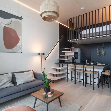 Basecamp Tiny House Eco-resort IJmuiden