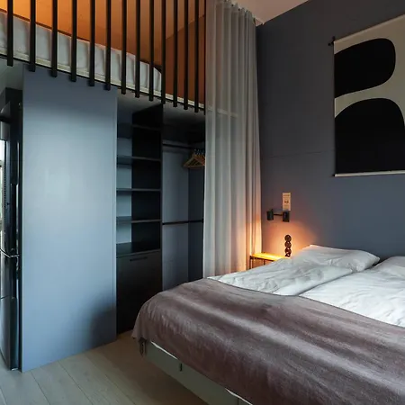 Basecamp Tiny House Eco-resort * IJmuiden