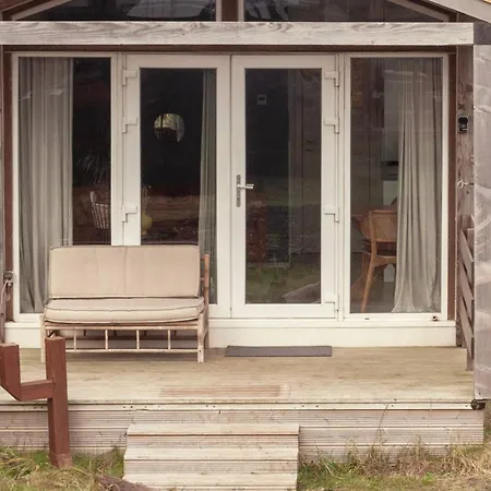 Basecamp Tiny House Eco-resort Vakantiepark IJmuiden