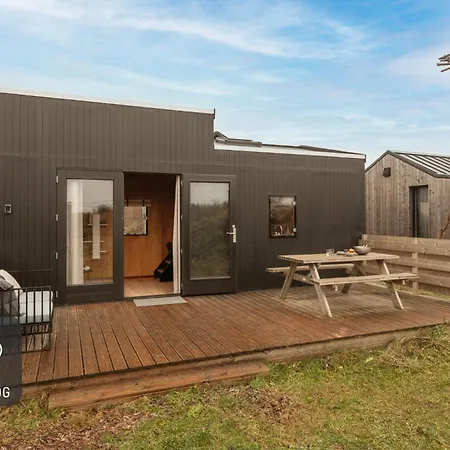 Basecamp Tiny House Eco-resort * IJmuiden