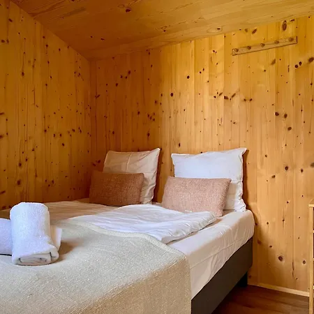 Basecamp Aan Zee Holiday park *