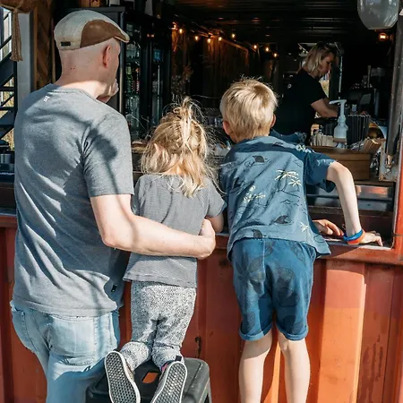 홀리데이파크 Basecamp Tiny House Eco-resort 에이모이덴