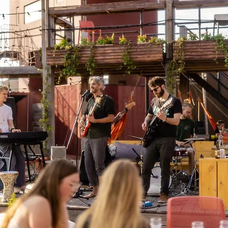 Basecamp Tiny House Eco-resort 에이모이덴