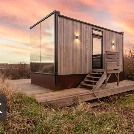 홀리데이파크 Basecamp Tiny House Eco-resort 에이모이덴
