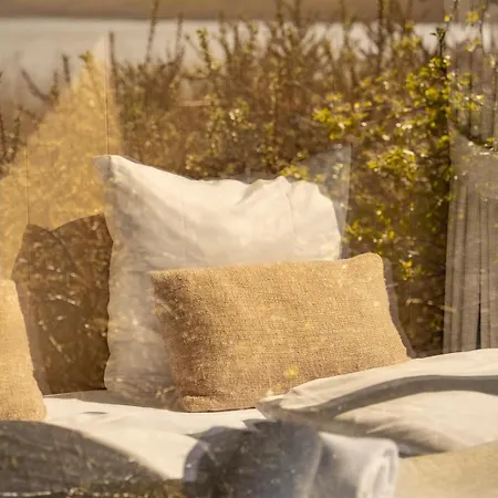 Basecamp Tiny House Eco-resort ホリデーパーク 4*