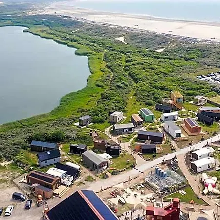 Basecamp Tiny House Eco-resort 4* IJmuiden