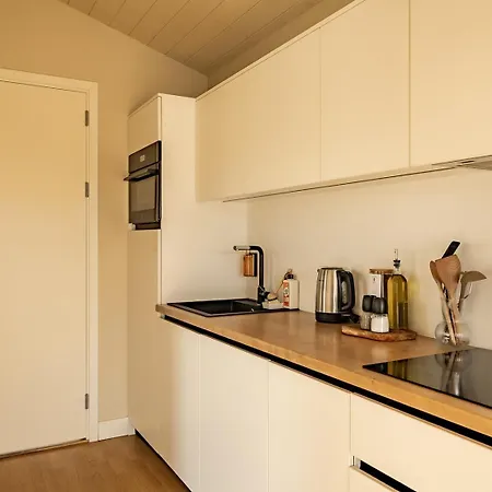 Prázdninový areál Basecamp Tiny House Eco-resort 4*