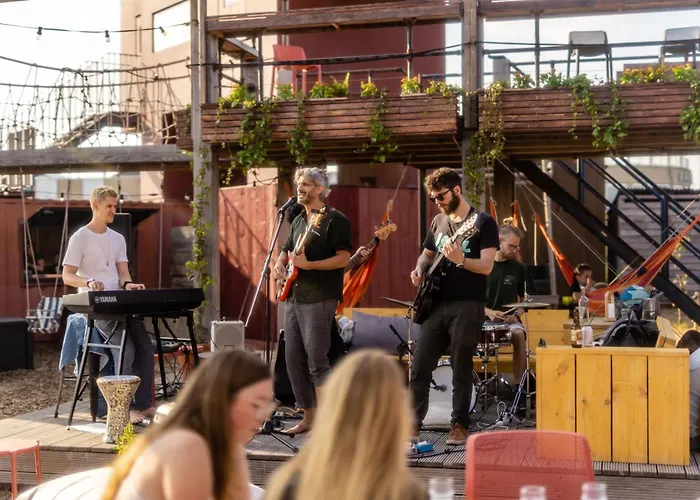 Basecamp Tiny House Eco-resort IJmuiden