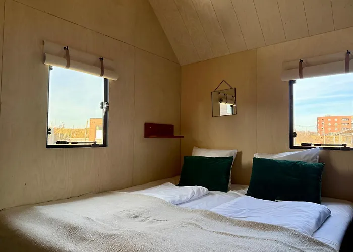 Basecamp Tiny House Eco-resort Parco vacanze IJmuiden
