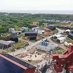 Basecamp Tiny House Eco-resort エイマイデン