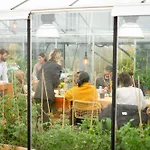 Basecamp Tiny House Eco-resort 4* エイマイデン