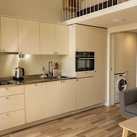 Basecamp Tiny House Eco-resort פארק נופש איימאודן